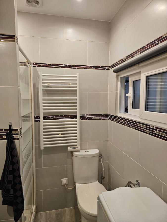 Studio 22M2 A Ivry/Seine-A 200 Metres De Paris. Proche Metro 7 Eksteriør bilde